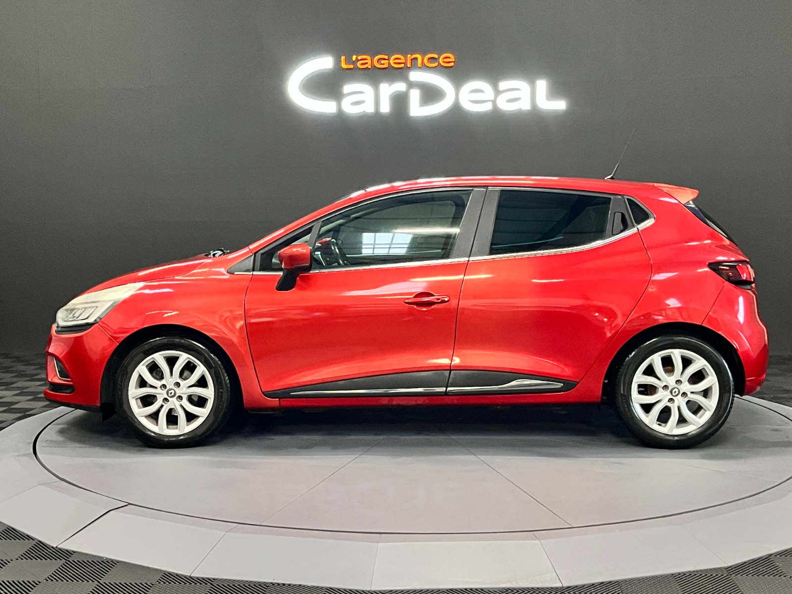 Photo véhicule RENAULT CLIO IV