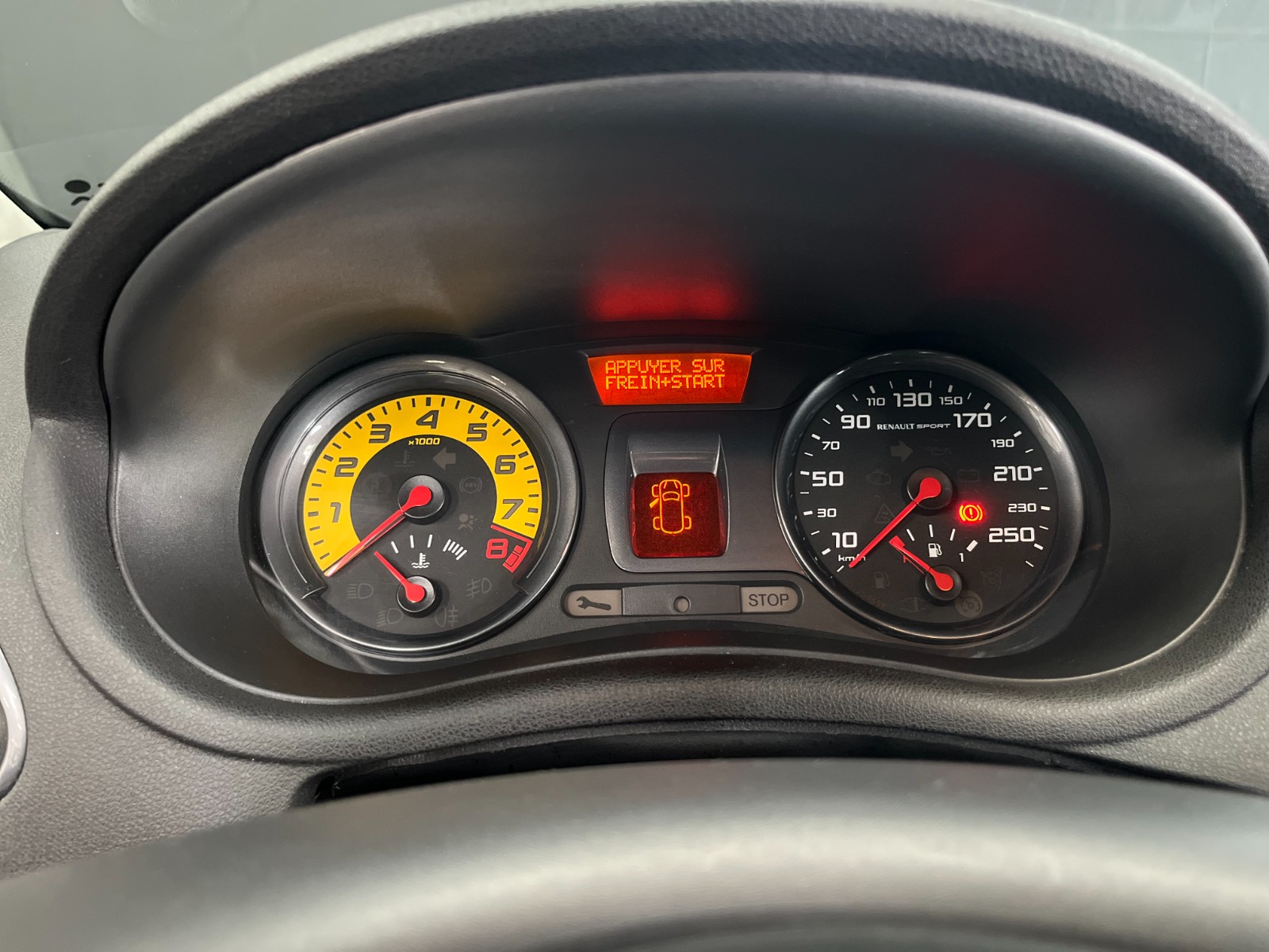 Photo véhicule RENAULT CLIO III