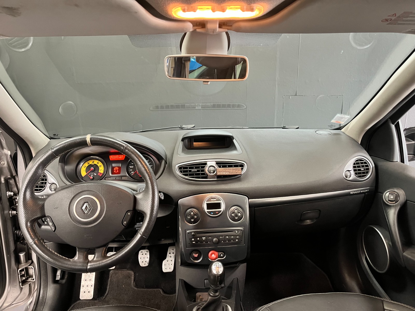 Photo véhicule RENAULT CLIO III