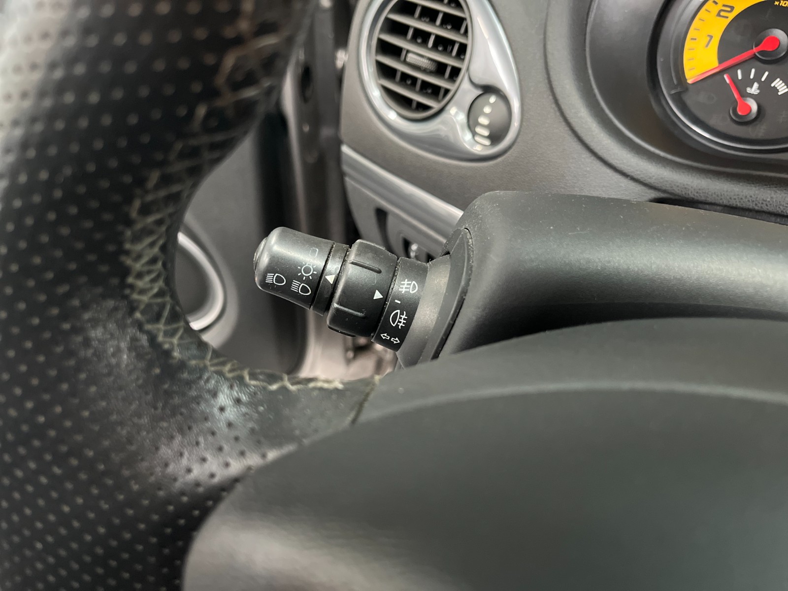 Photo véhicule RENAULT CLIO III