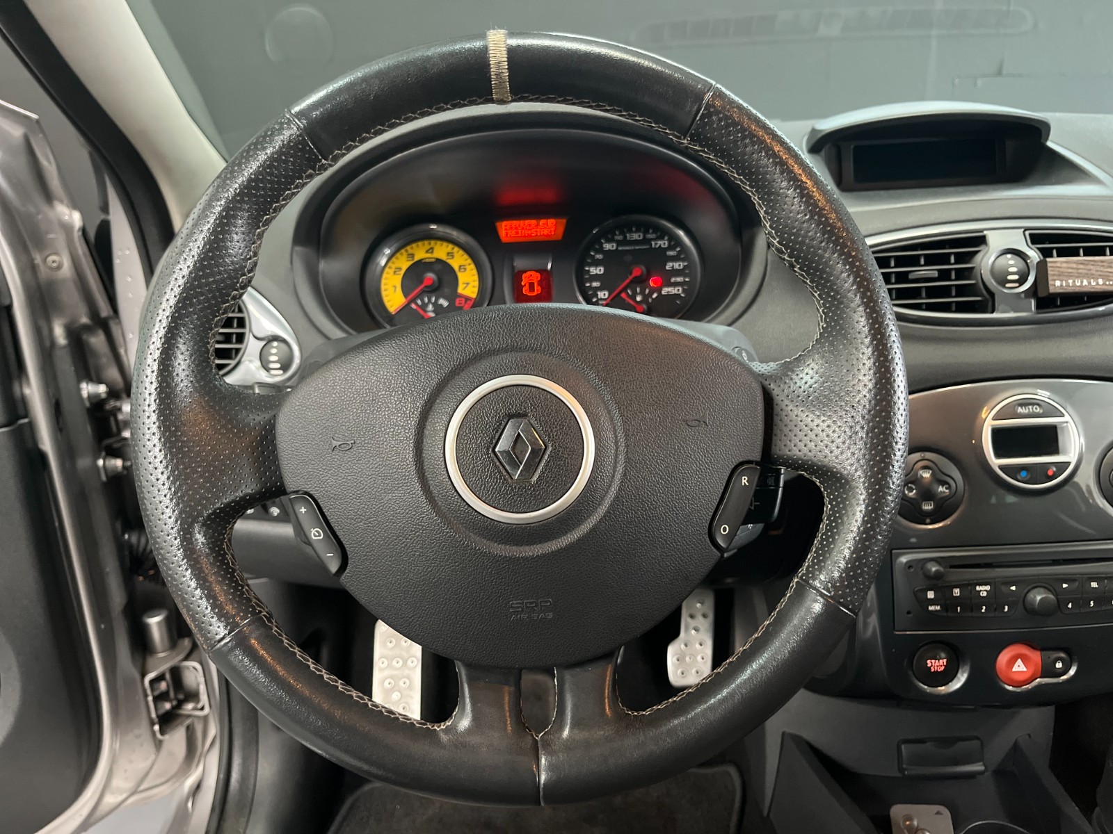 Photo véhicule RENAULT CLIO III