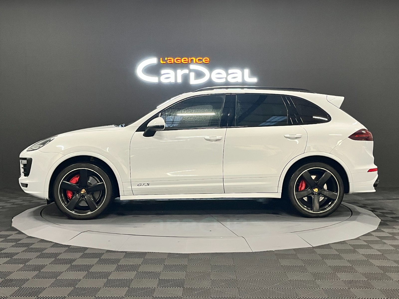 Photo véhicule PORSCHE CAYENNE