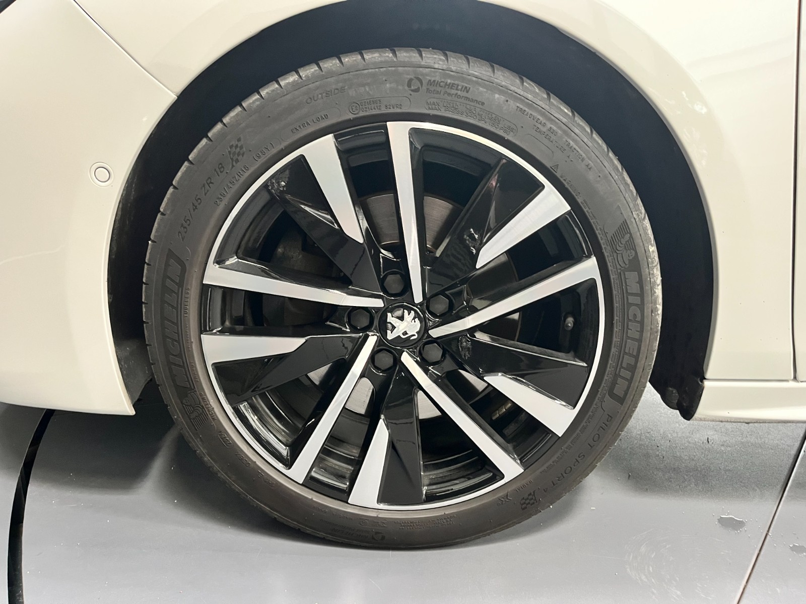 Photo véhicule PEUGEOT 508 SW