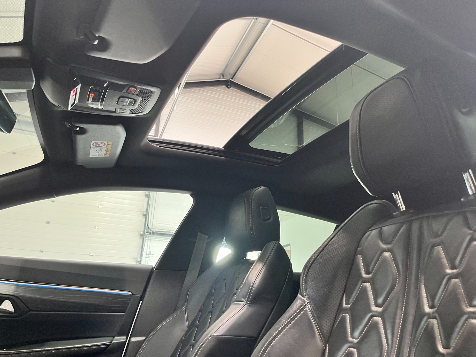 Photo véhicule PEUGEOT 508 SW