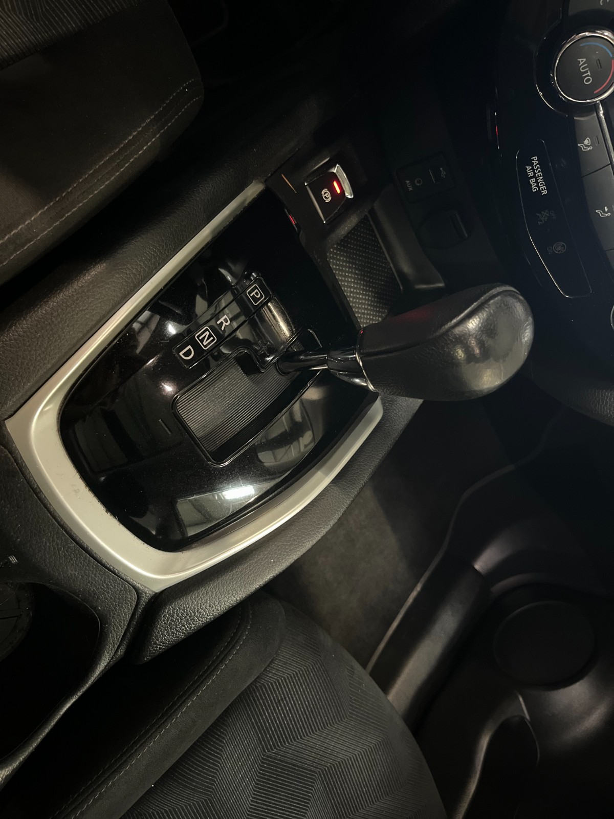 Photo véhicule NISSAN X-TRAIL