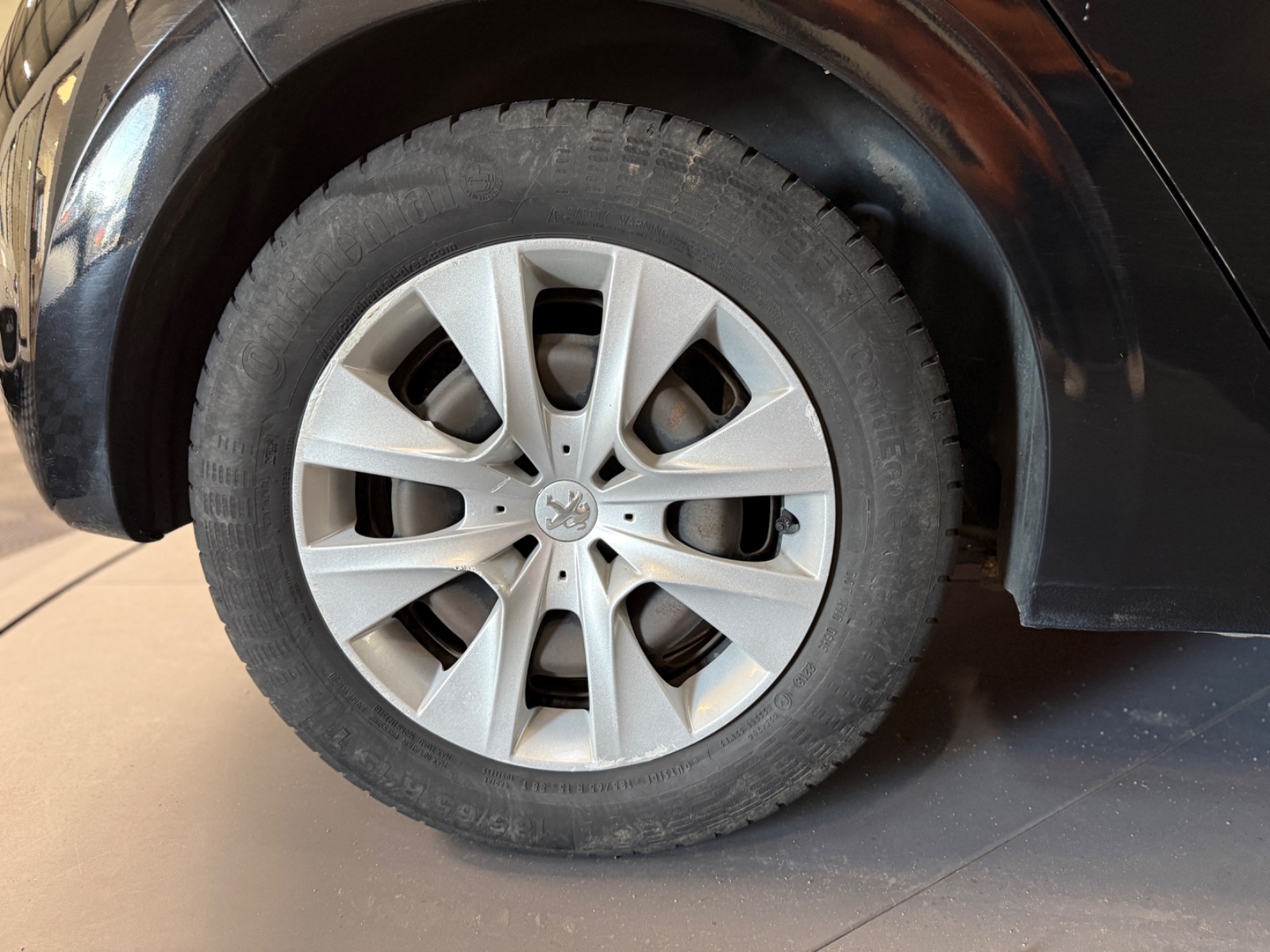 Photo véhicule PEUGEOT 208