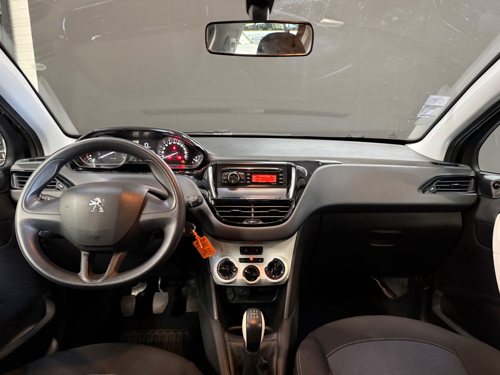 Photo véhicule PEUGEOT 208