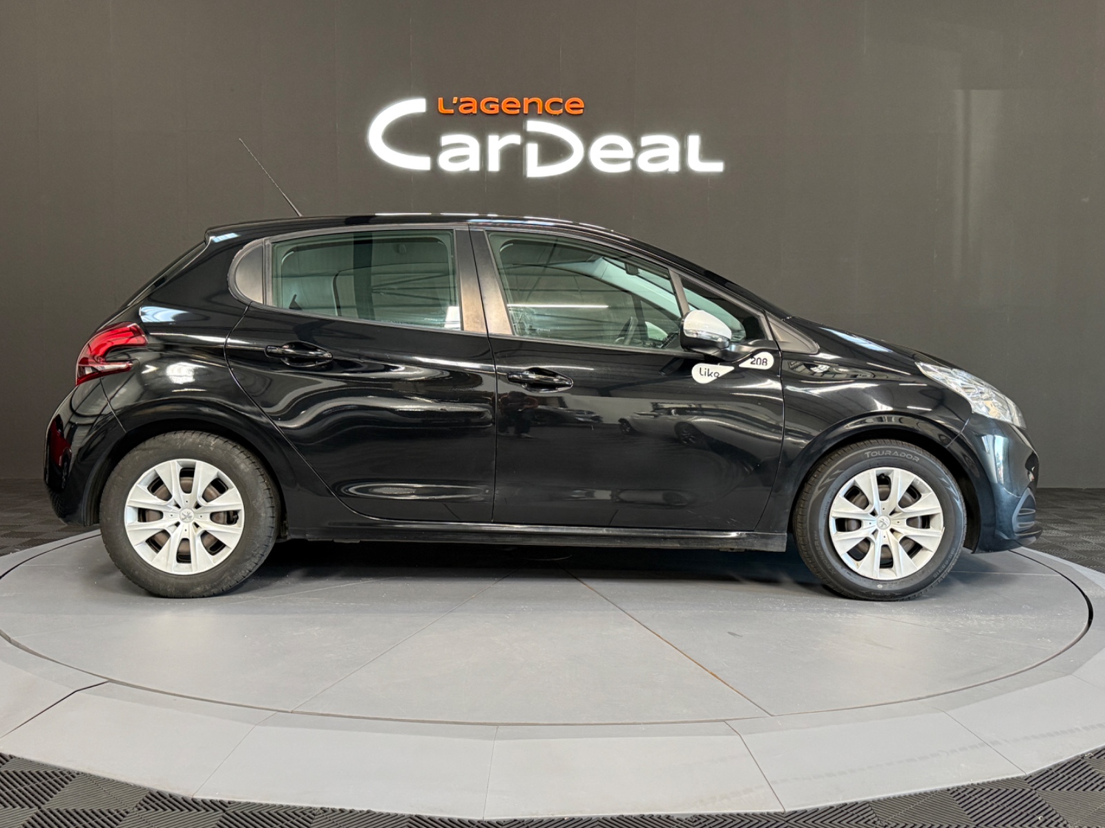 Photo véhicule PEUGEOT 208