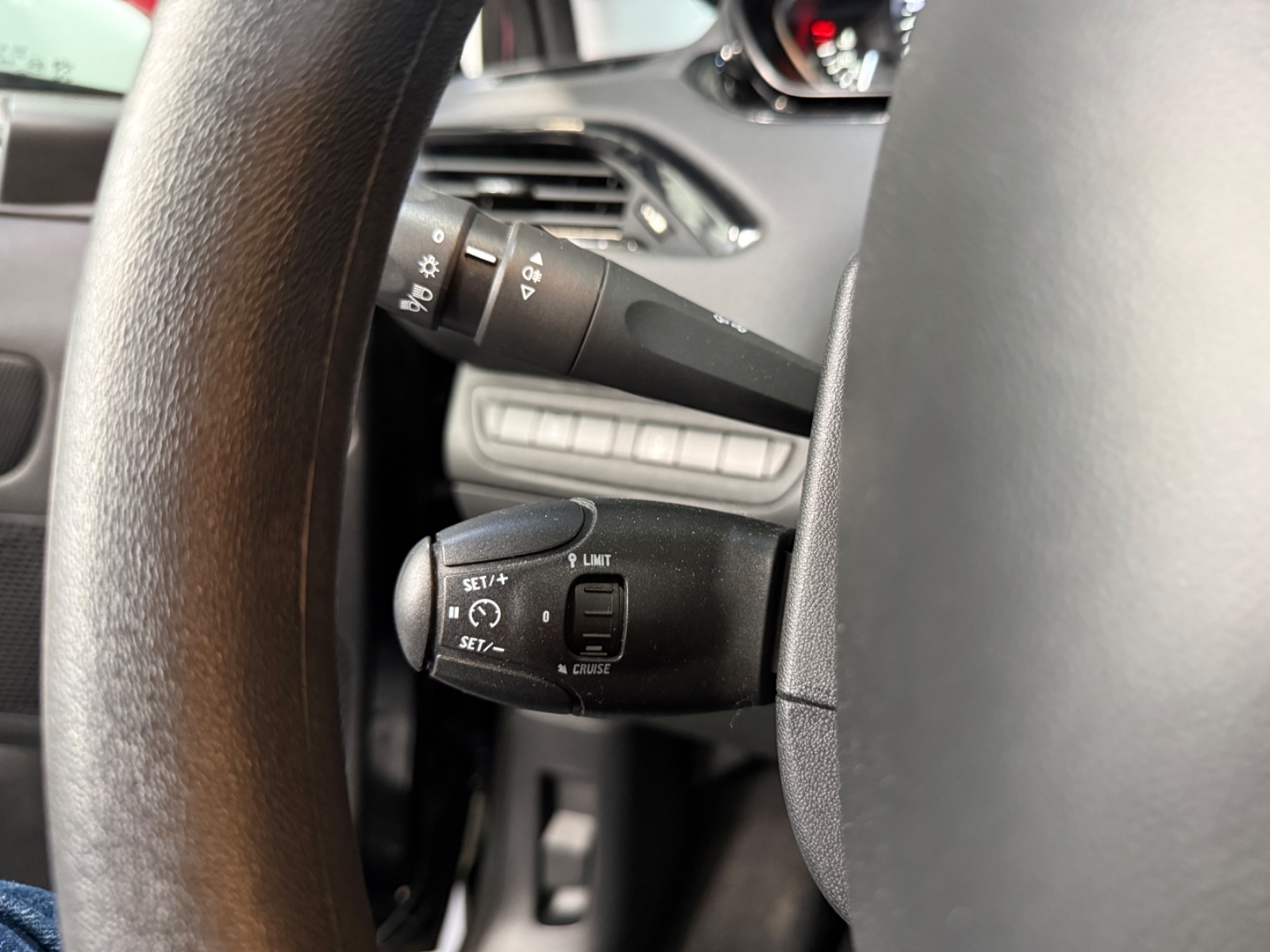 Photo véhicule PEUGEOT 208