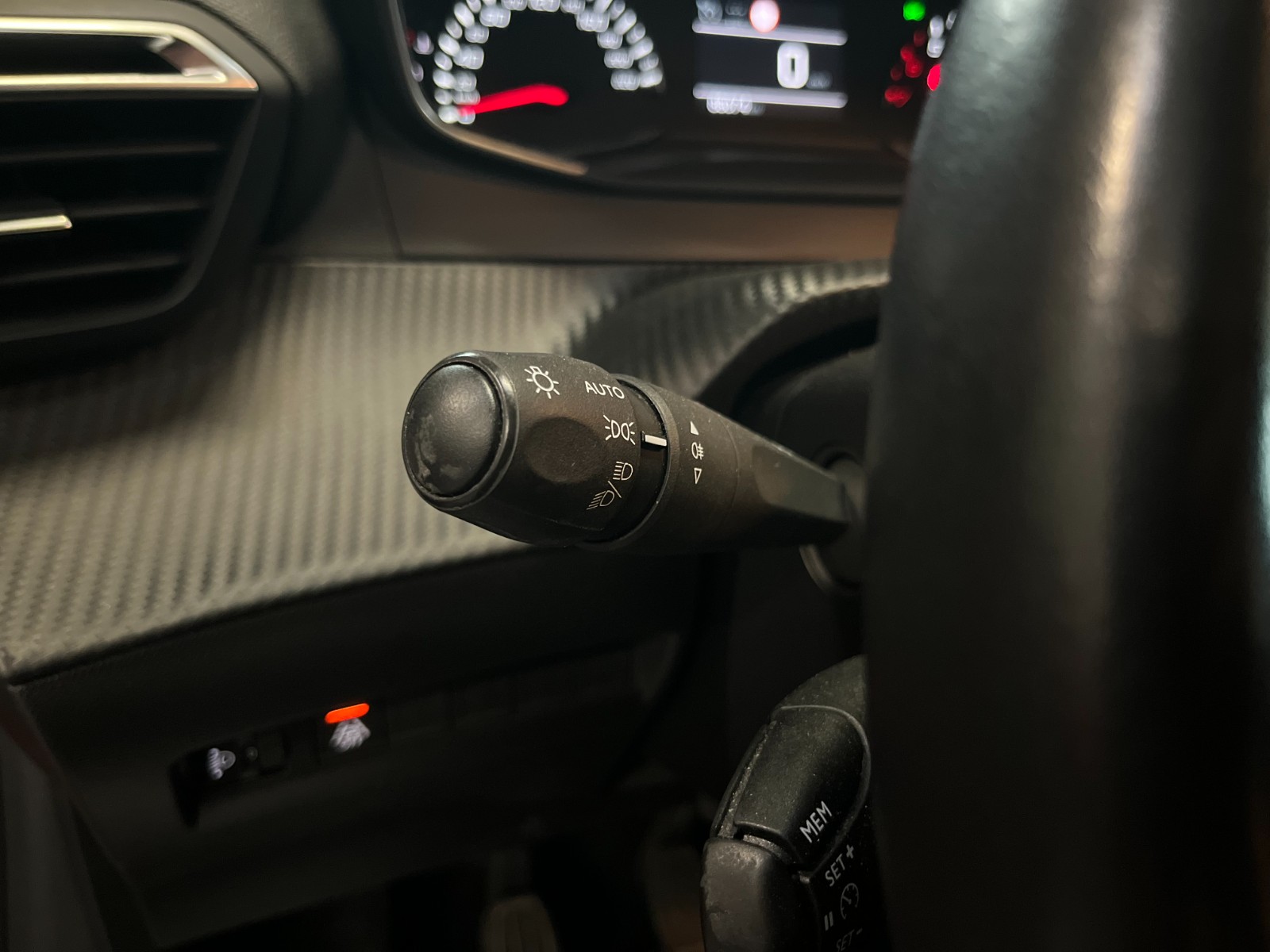 Photo véhicule PEUGEOT 208