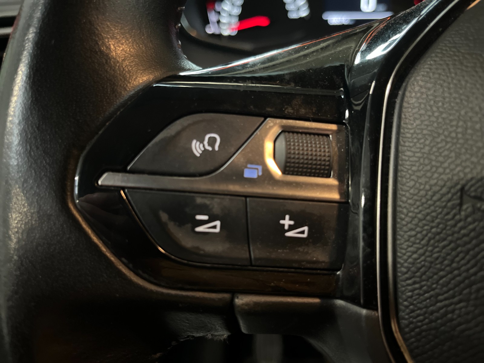 Photo véhicule PEUGEOT 208