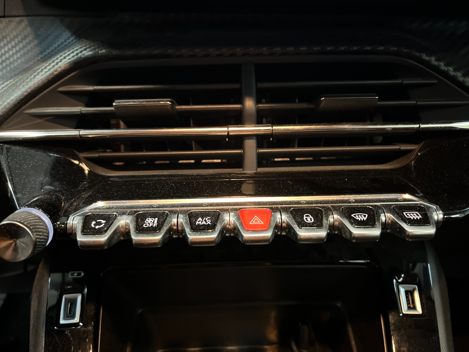 Photo véhicule PEUGEOT 208