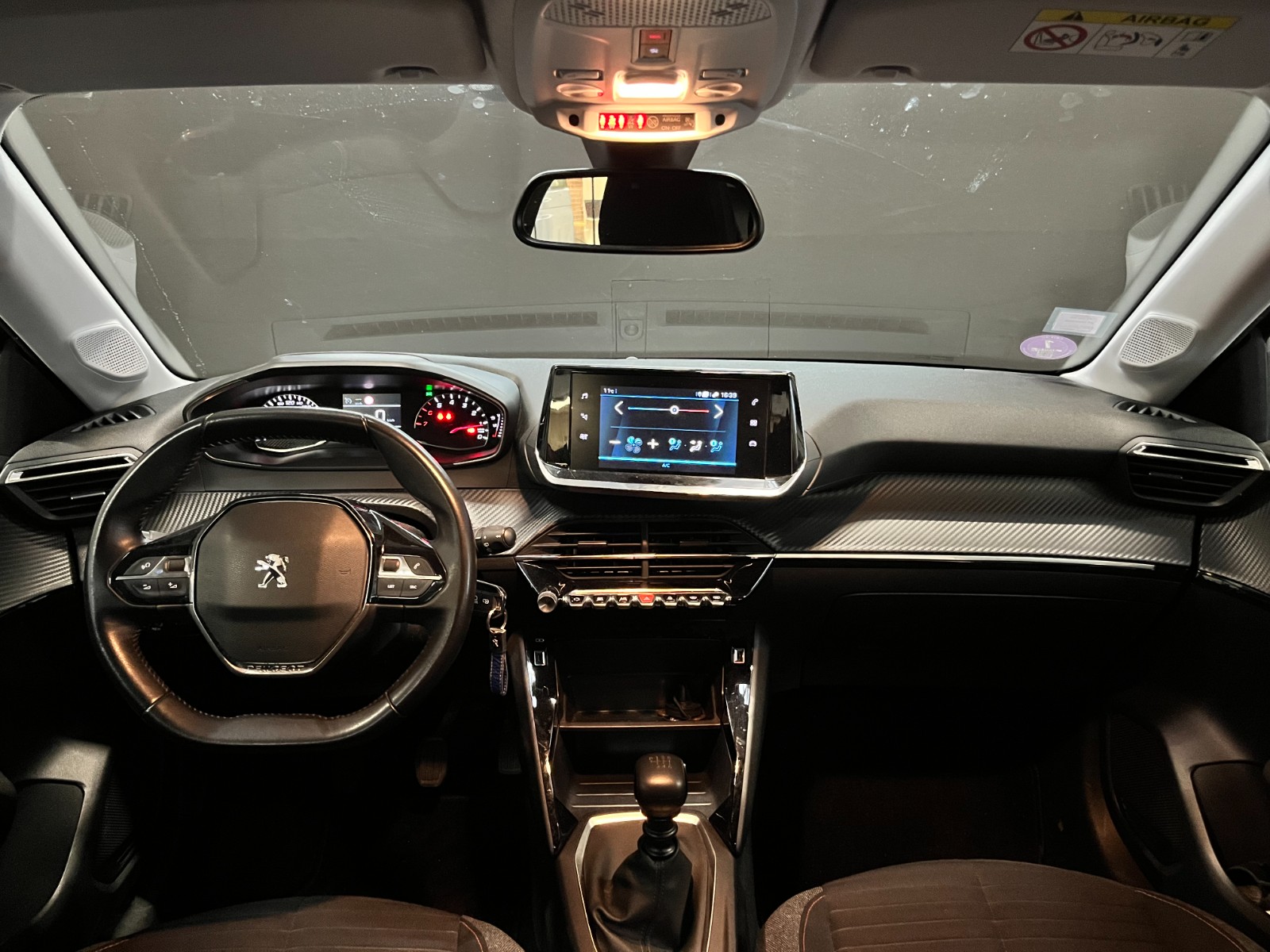 Photo véhicule PEUGEOT 208