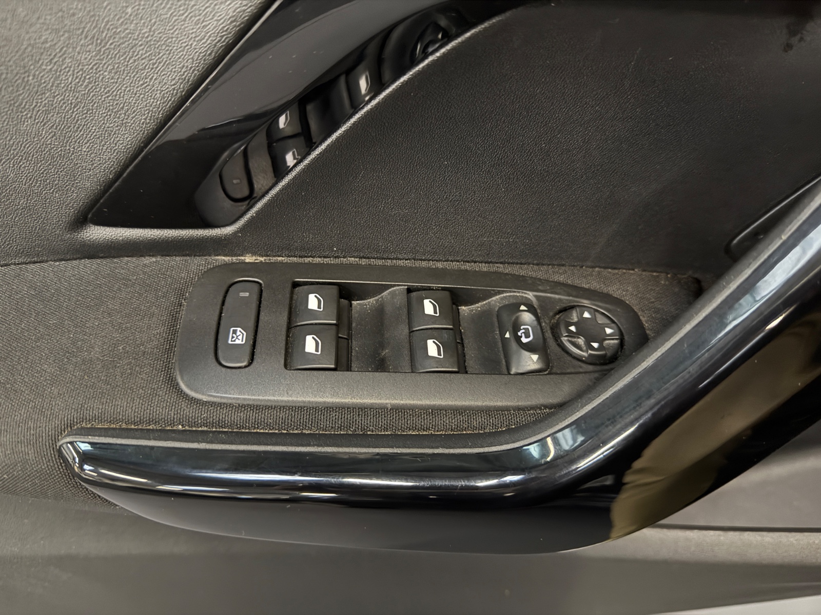 Photo véhicule PEUGEOT 208