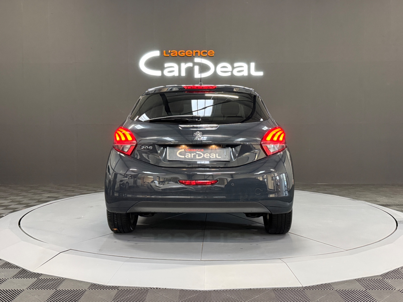 Photo véhicule PEUGEOT 208