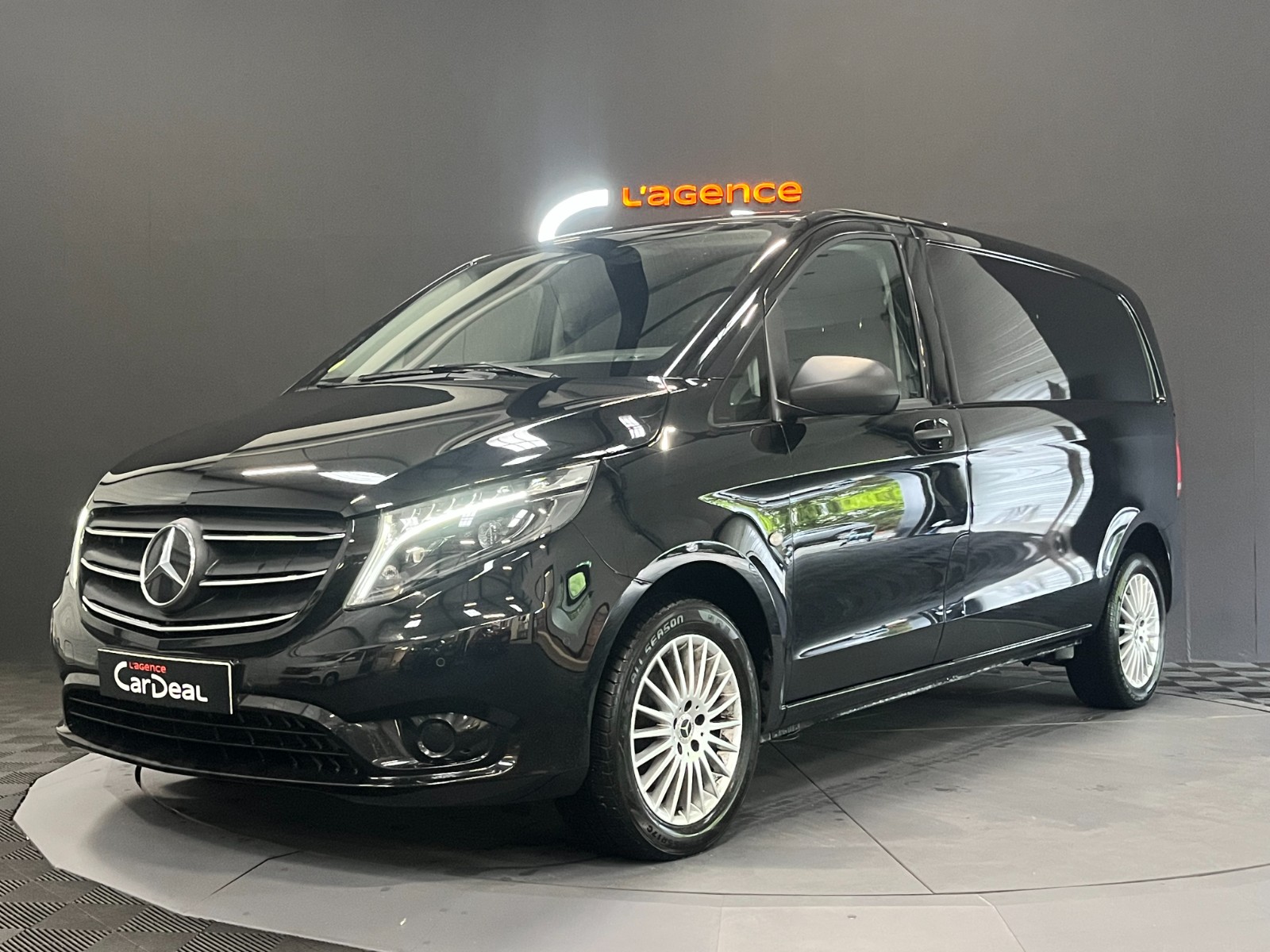 Photo véhicule MERCEDES VITO FOURGON
