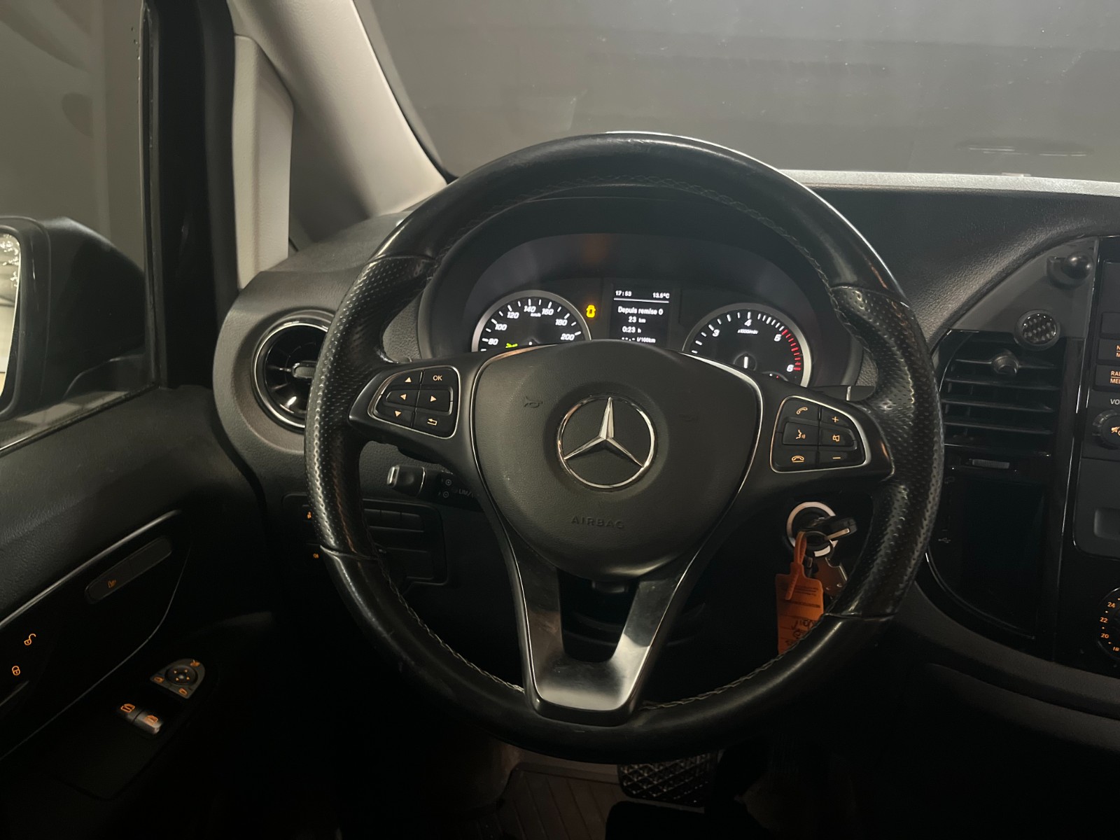 Photo véhicule MERCEDES VITO FOURGON