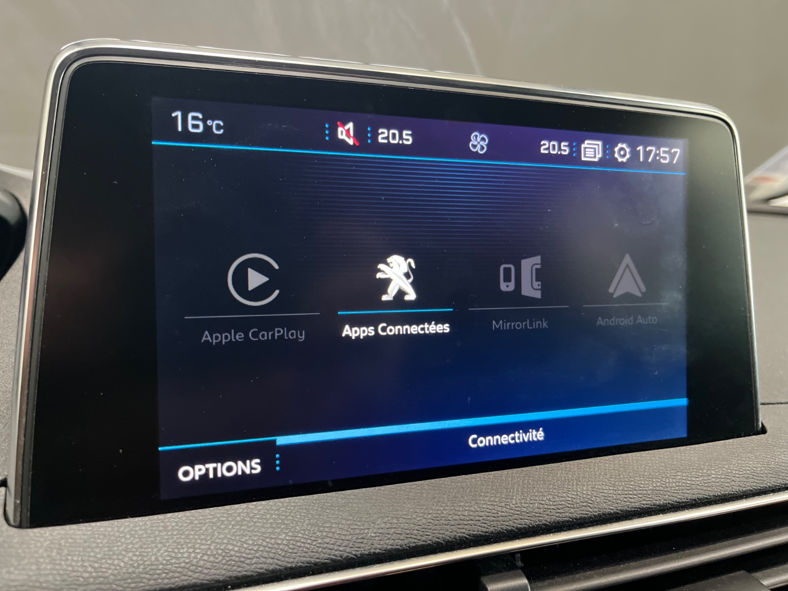 Photo véhicule PEUGEOT 3008