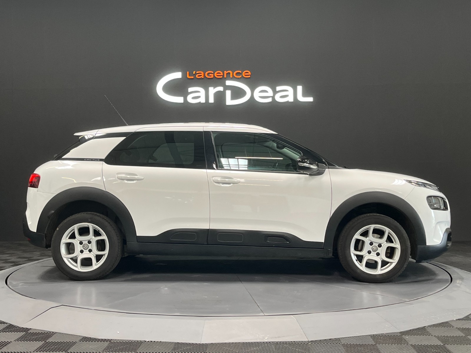 Photo véhicule CITROEN C4 CACTUS