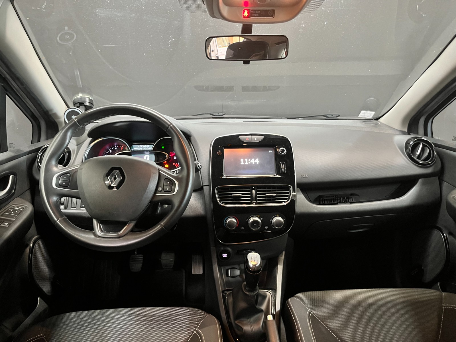 Photo véhicule RENAULT CLIO IV