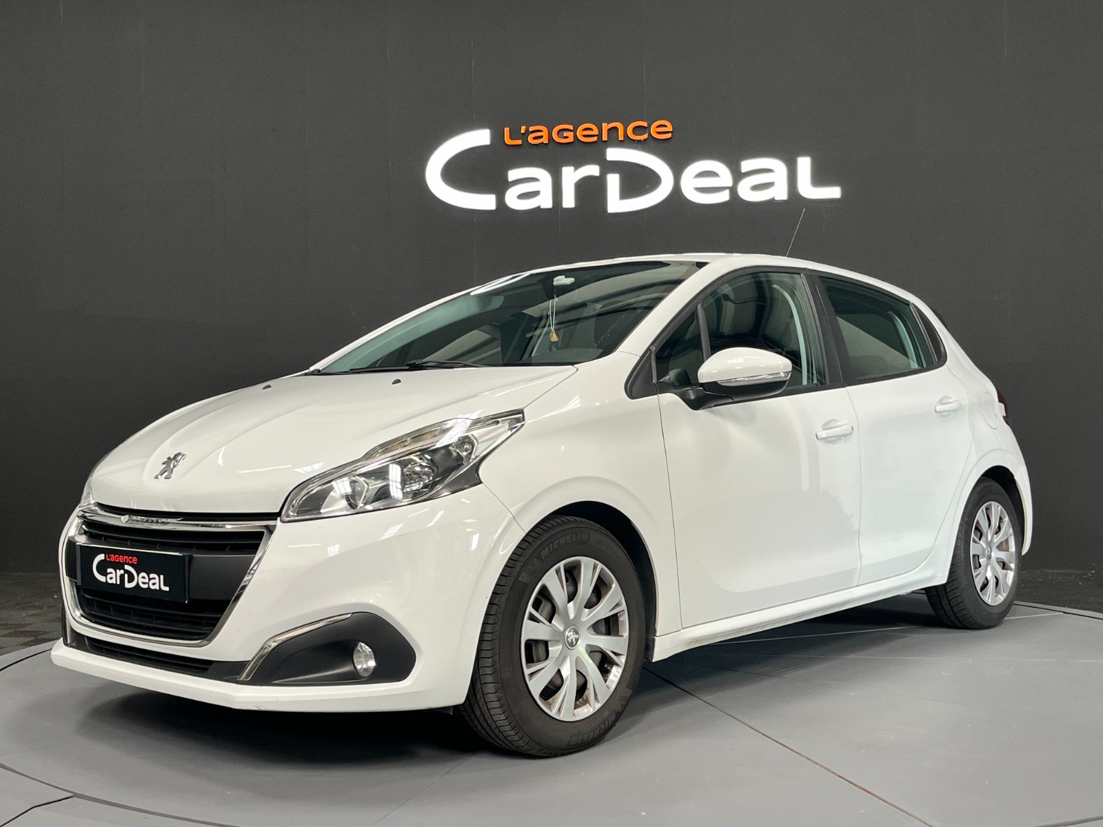 Photo véhicule PEUGEOT 208