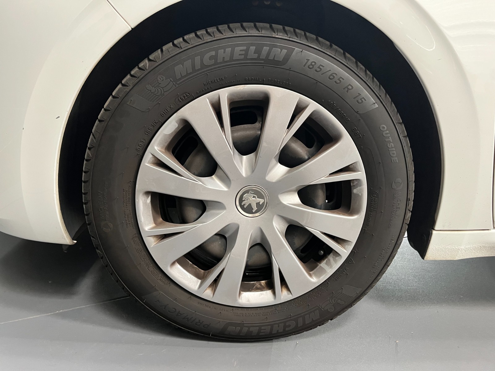 Photo véhicule PEUGEOT 208