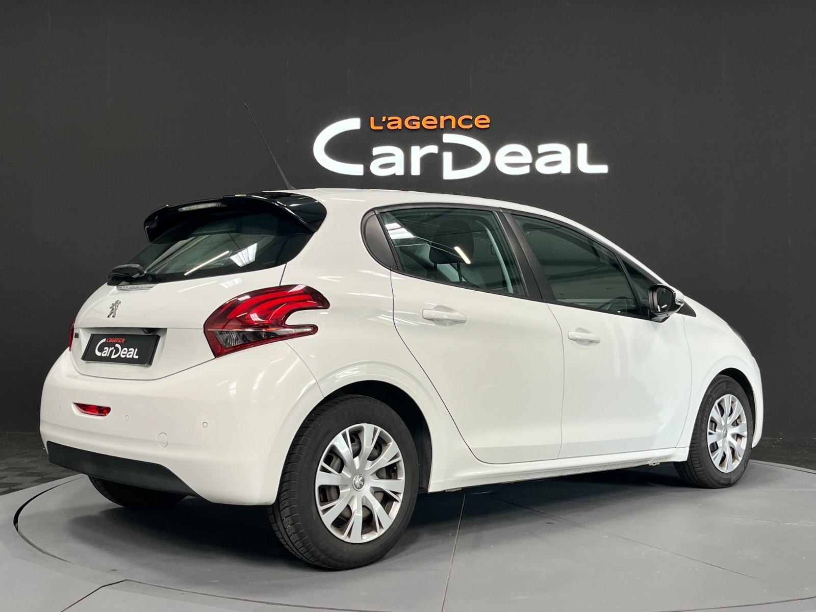 Photo véhicule PEUGEOT 208