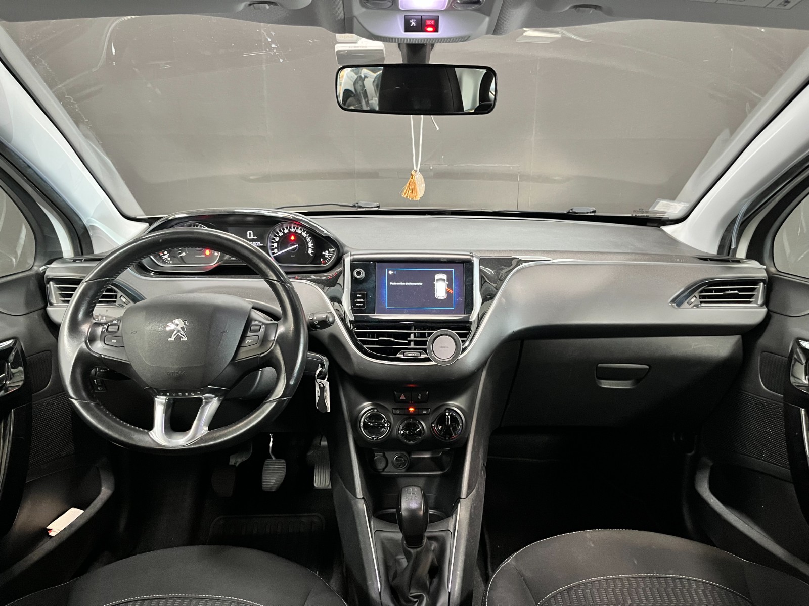 Photo véhicule PEUGEOT 208