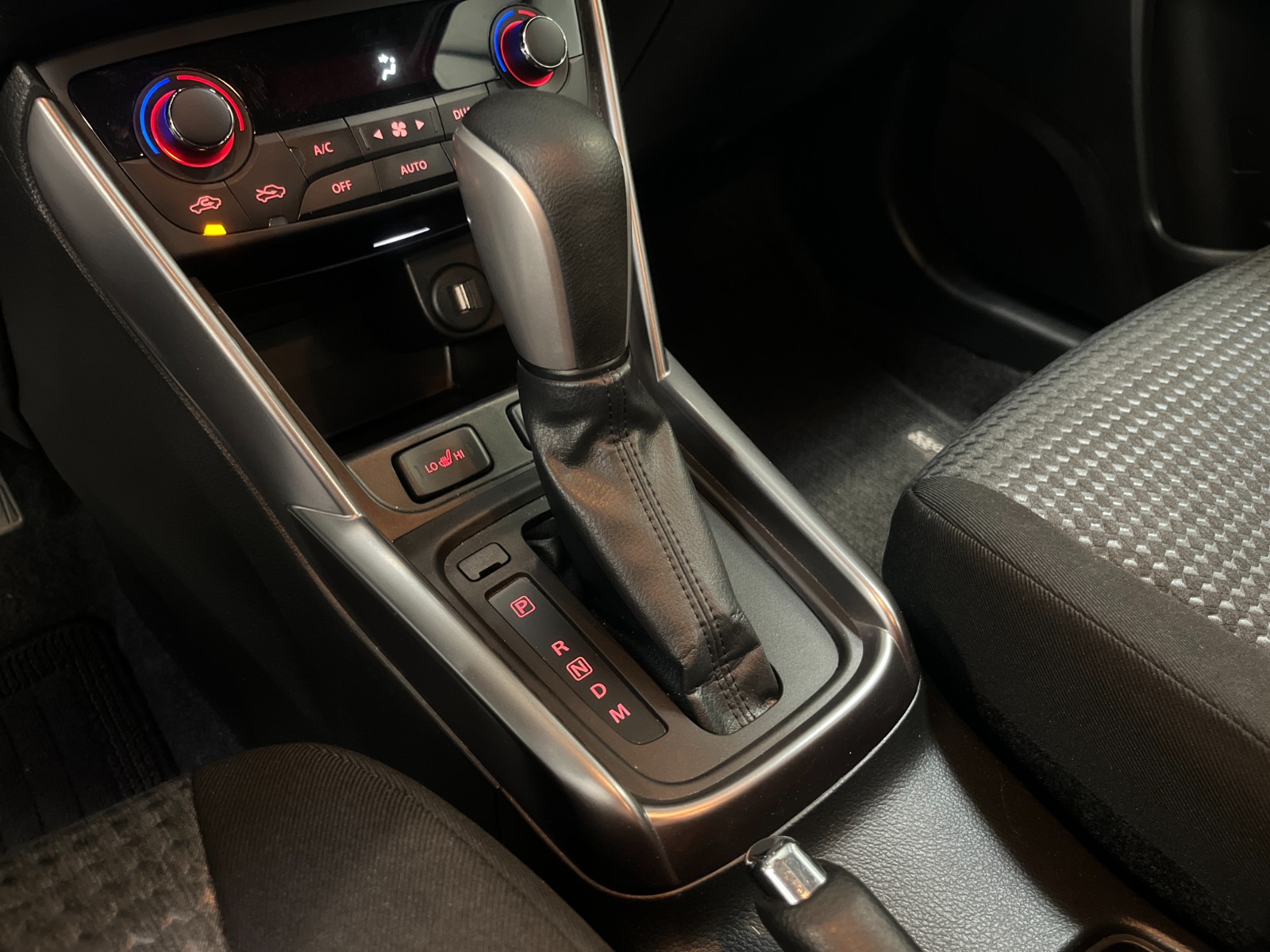 Photo véhicule SUZUKI S-CROSS