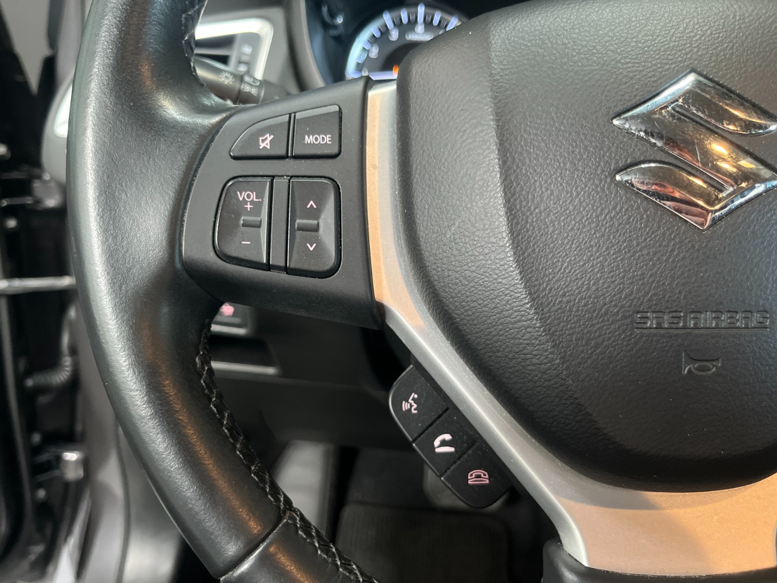 Photo véhicule SUZUKI S-CROSS