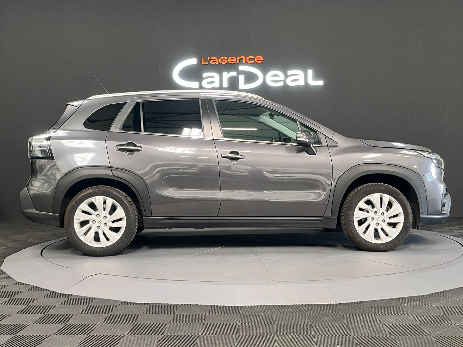 Photo véhicule SUZUKI S-CROSS