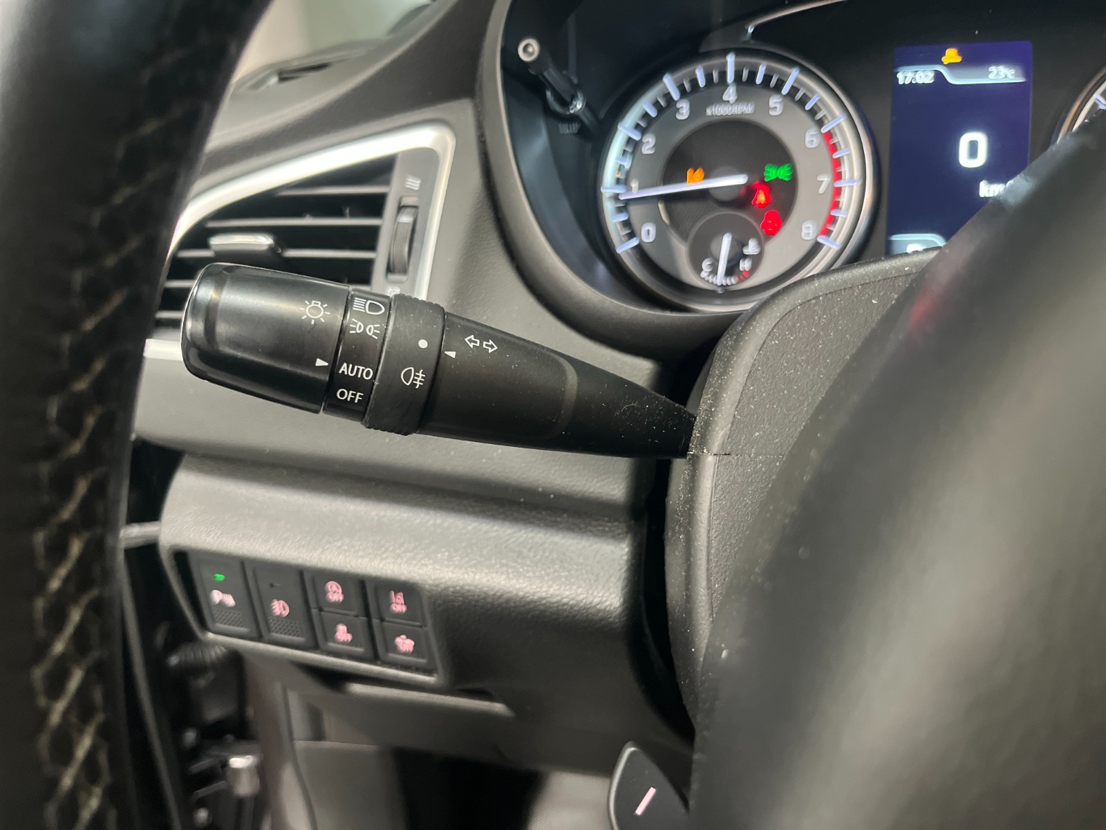 Photo véhicule SUZUKI S-CROSS