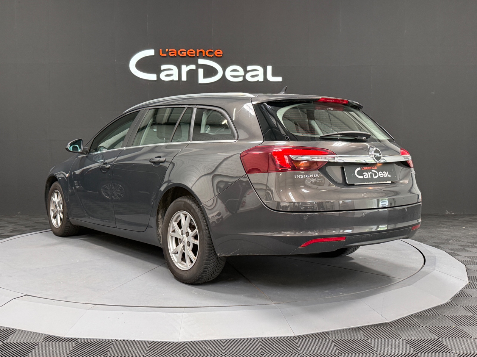 Photo véhicule OPEL INSIGNIA SPORTS TOURER