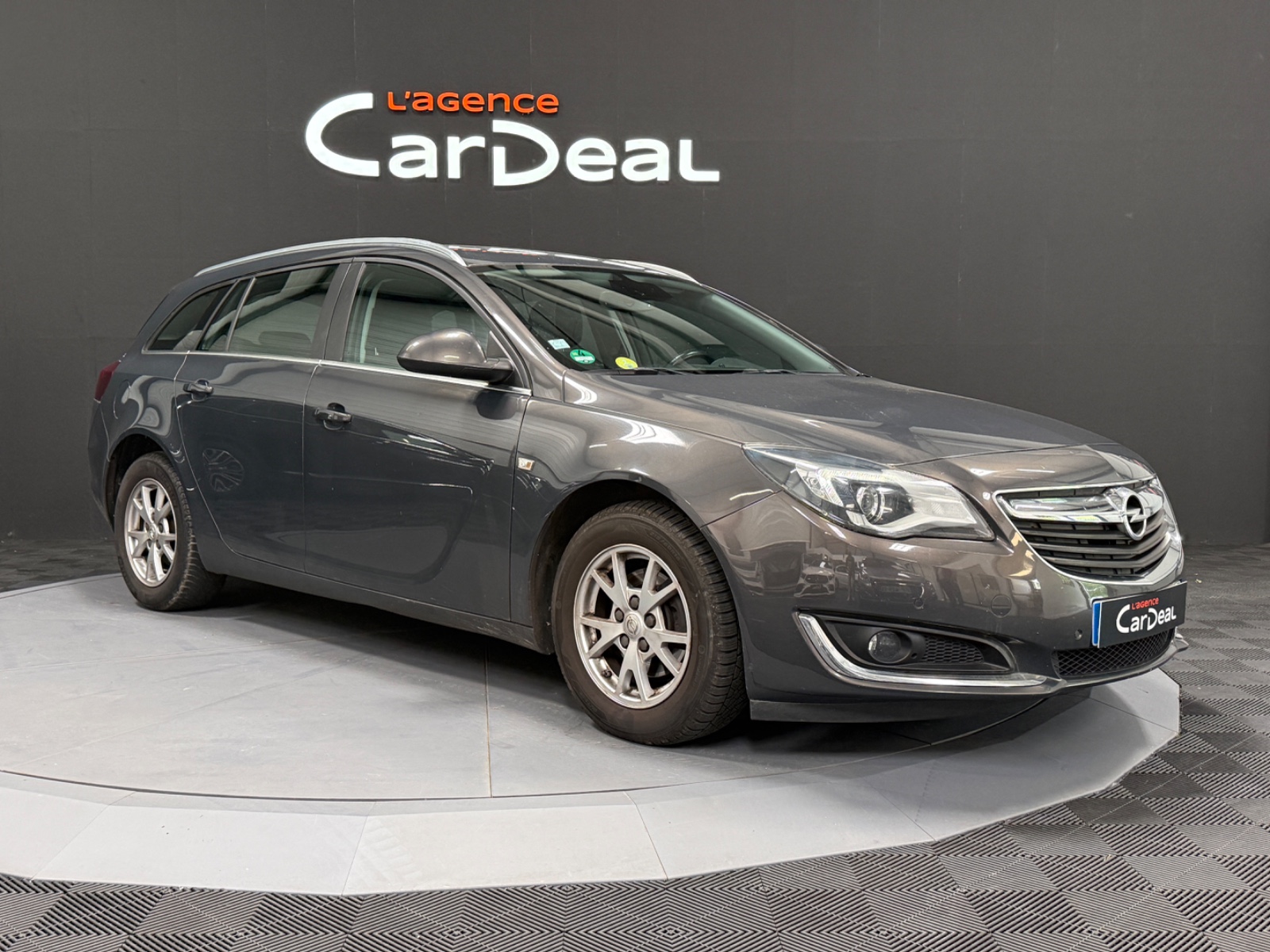 Photo véhicule OPEL INSIGNIA SPORTS TOURER