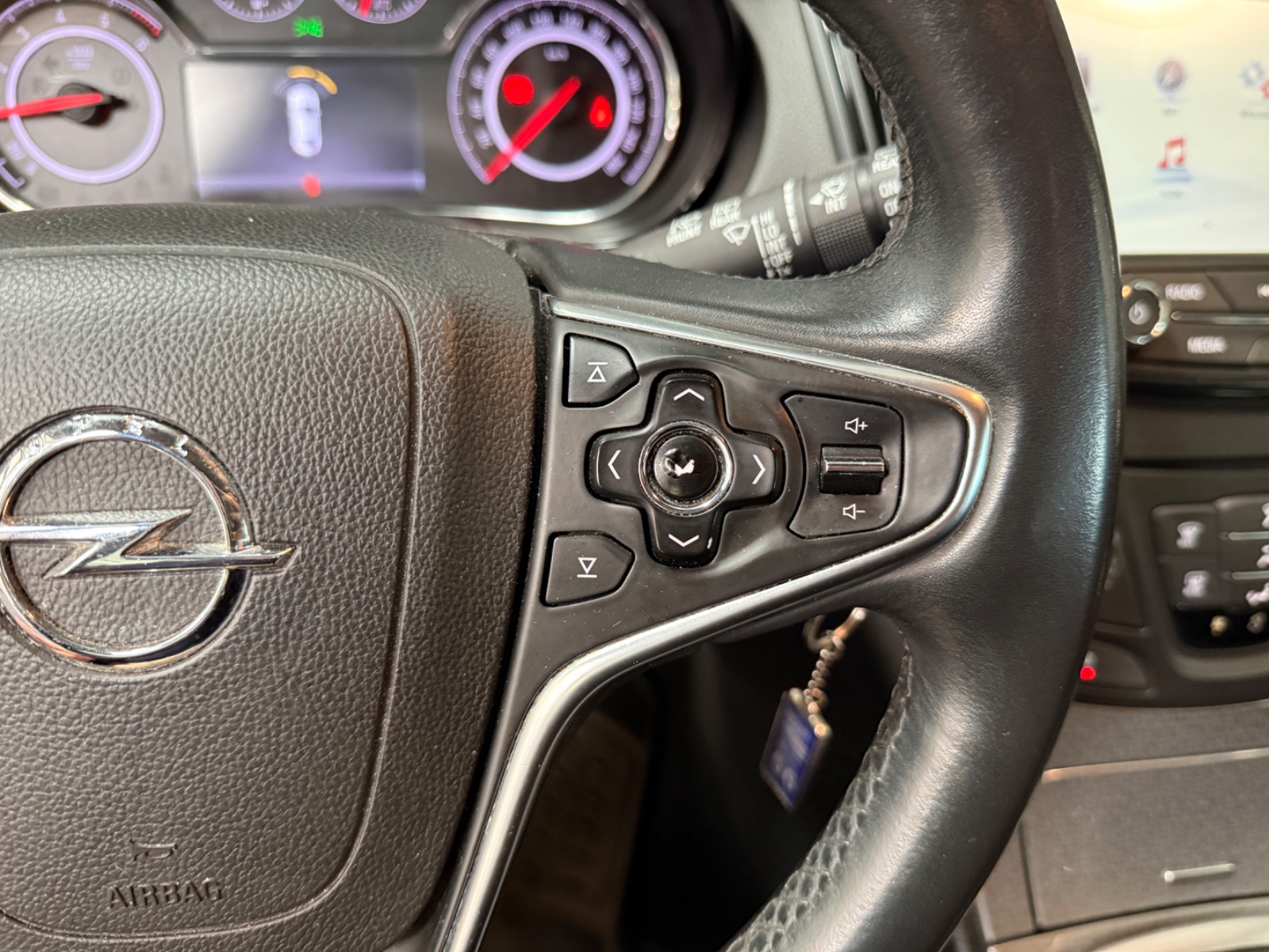 Photo véhicule OPEL INSIGNIA SPORTS TOURER