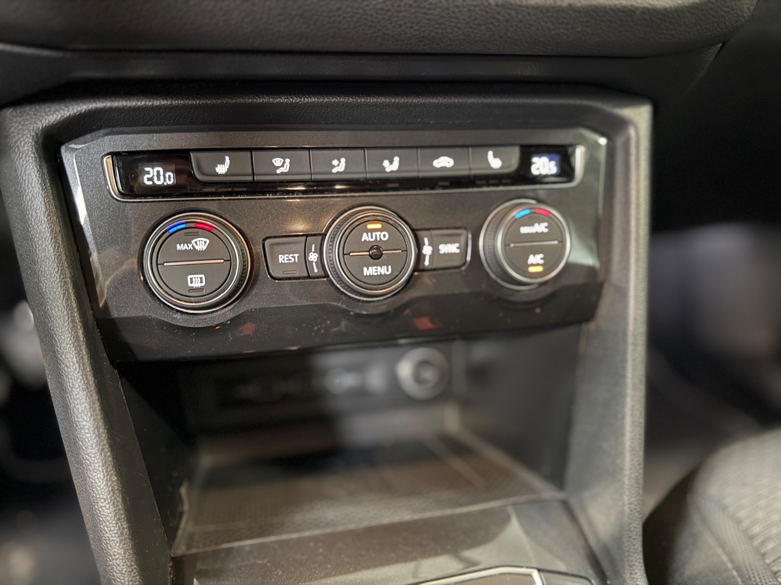 Photo véhicule VOLKSWAGEN TIGUAN ALLSPACE