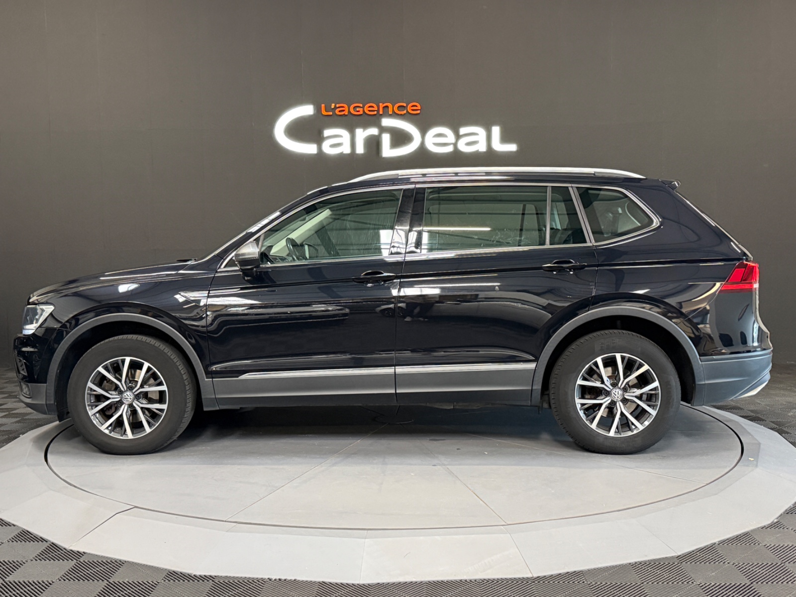 Photo véhicule VOLKSWAGEN TIGUAN ALLSPACE