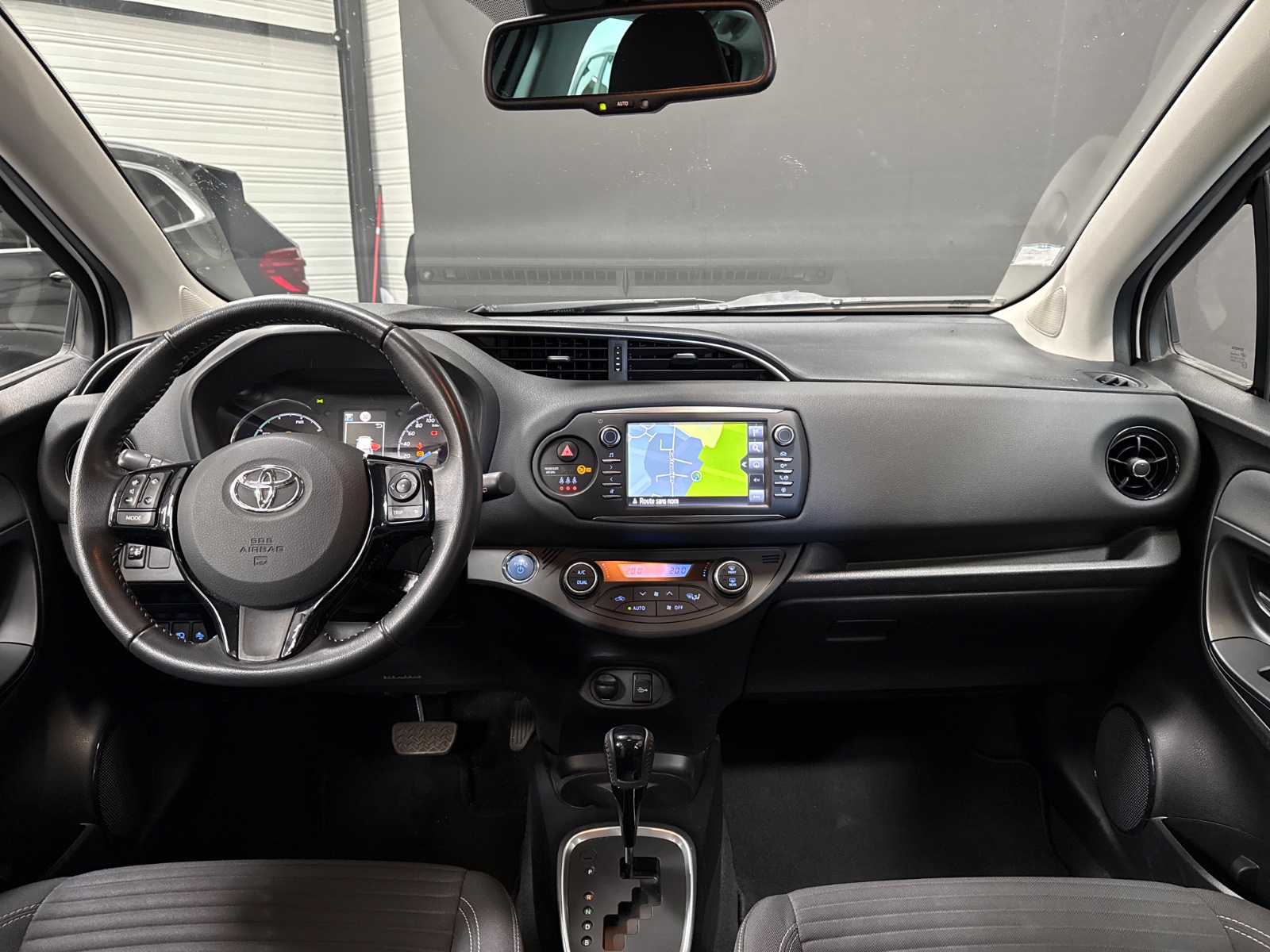 Photo véhicule TOYOTA YARIS MC2