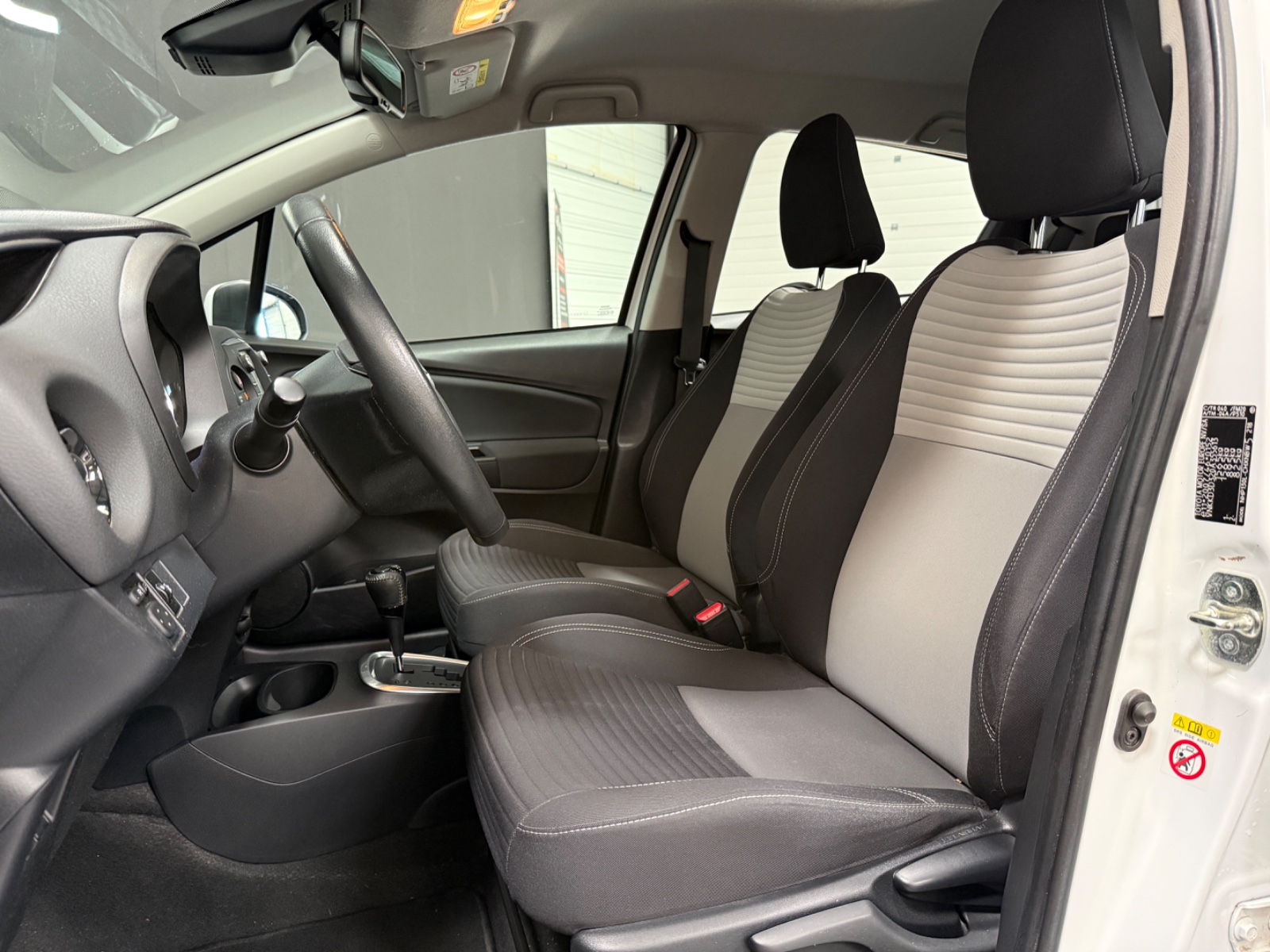 Photo véhicule TOYOTA YARIS MC2