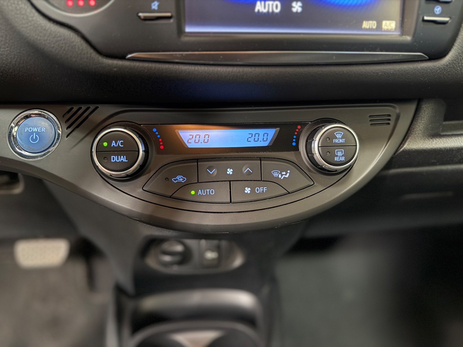 Photo véhicule TOYOTA YARIS MC2