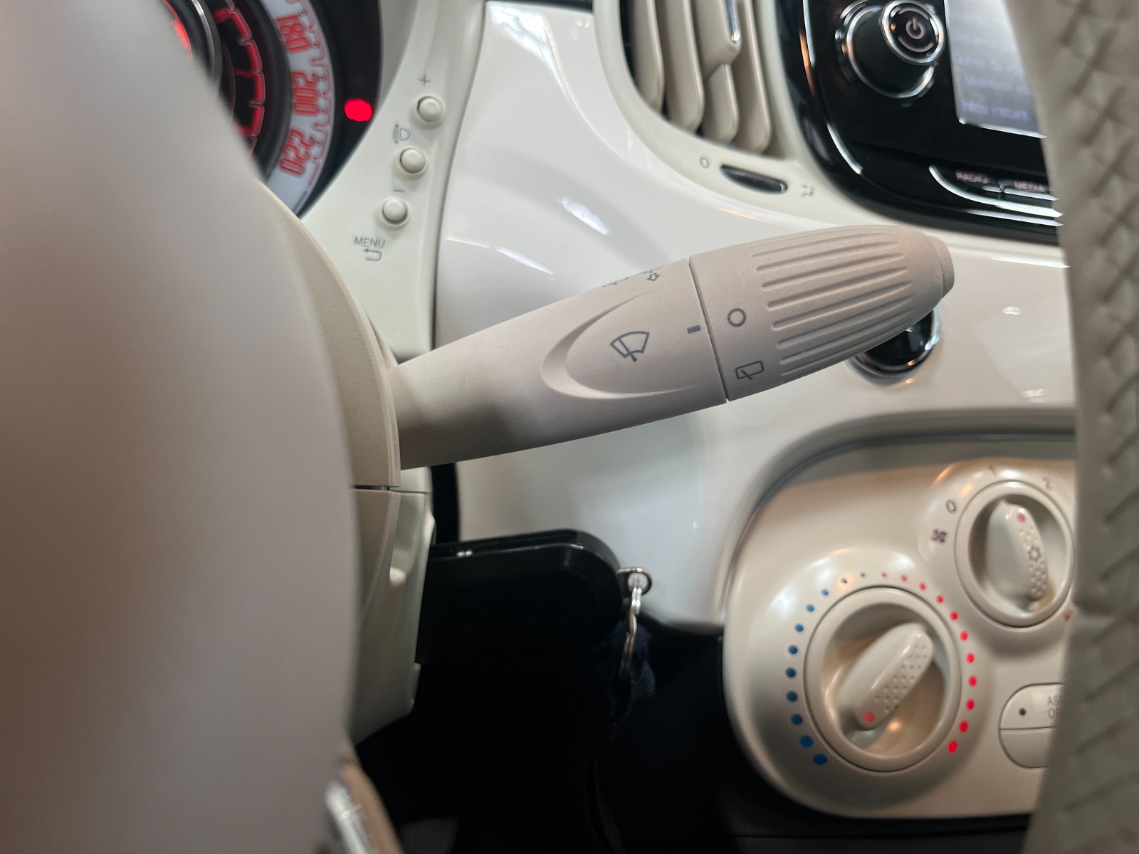 Photo véhicule FIAT 500 SERIE 6