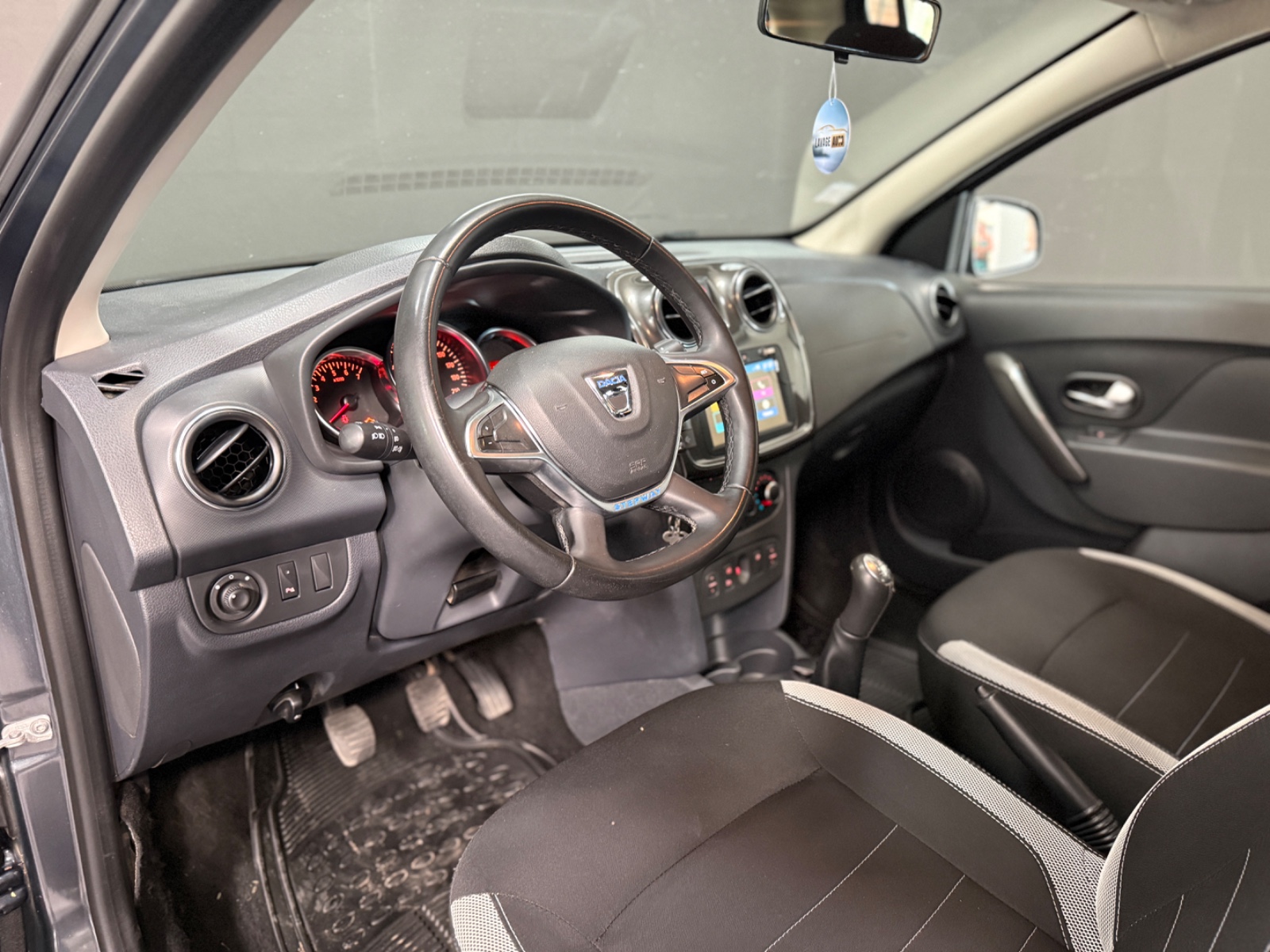 Photo véhicule DACIA SANDERO