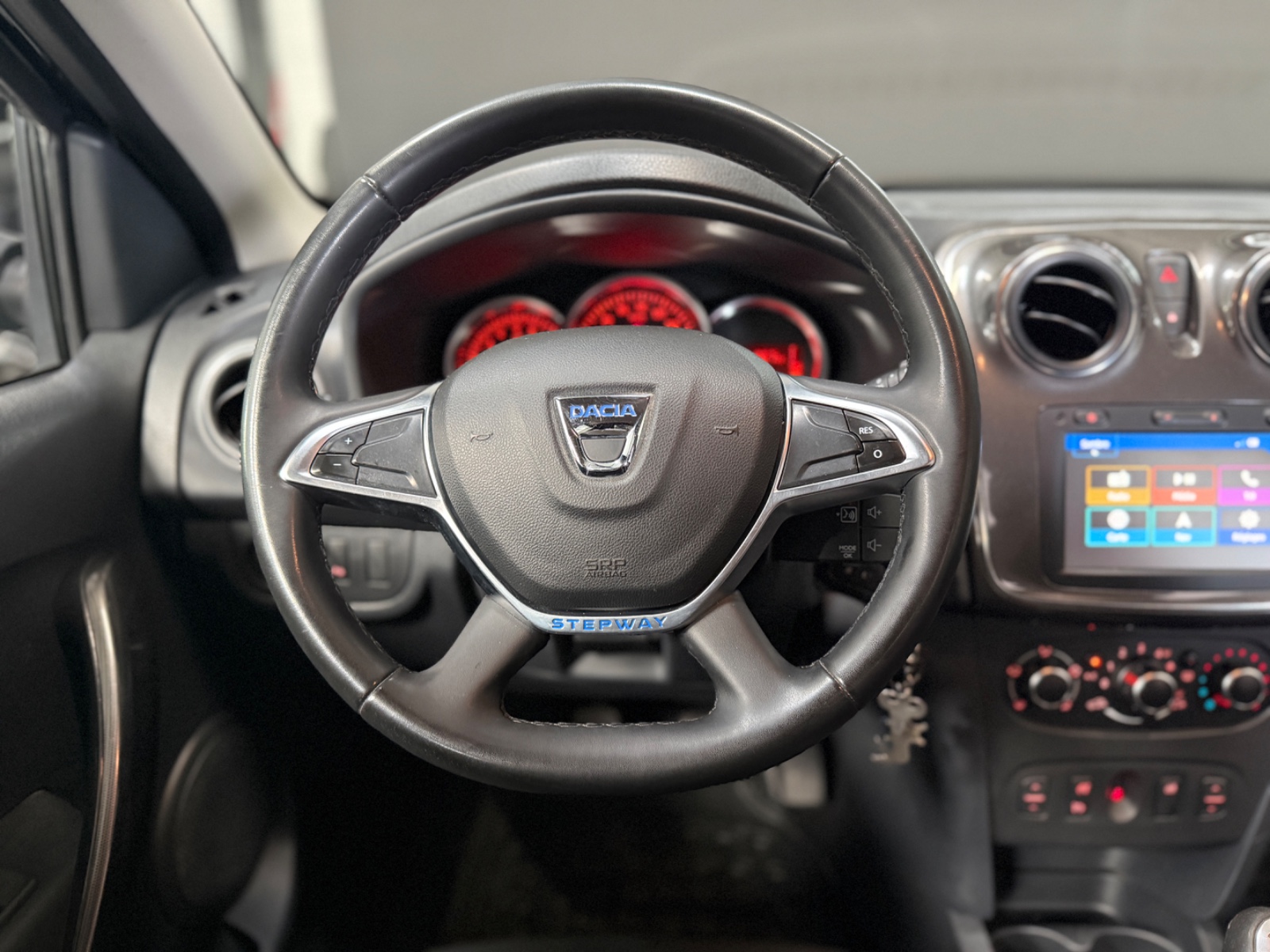 Photo véhicule DACIA SANDERO