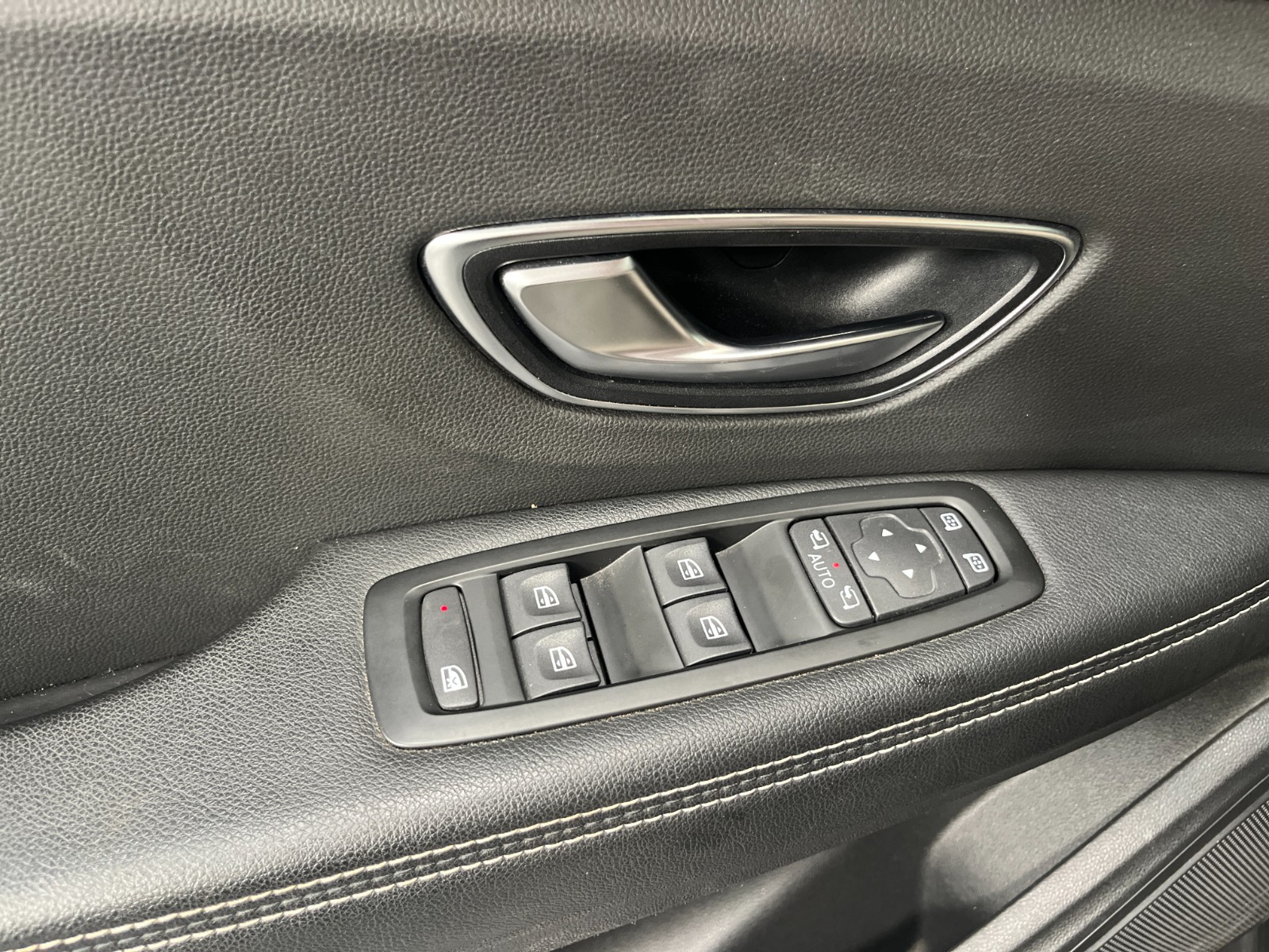 Photo véhicule RENAULT SCENIC IV