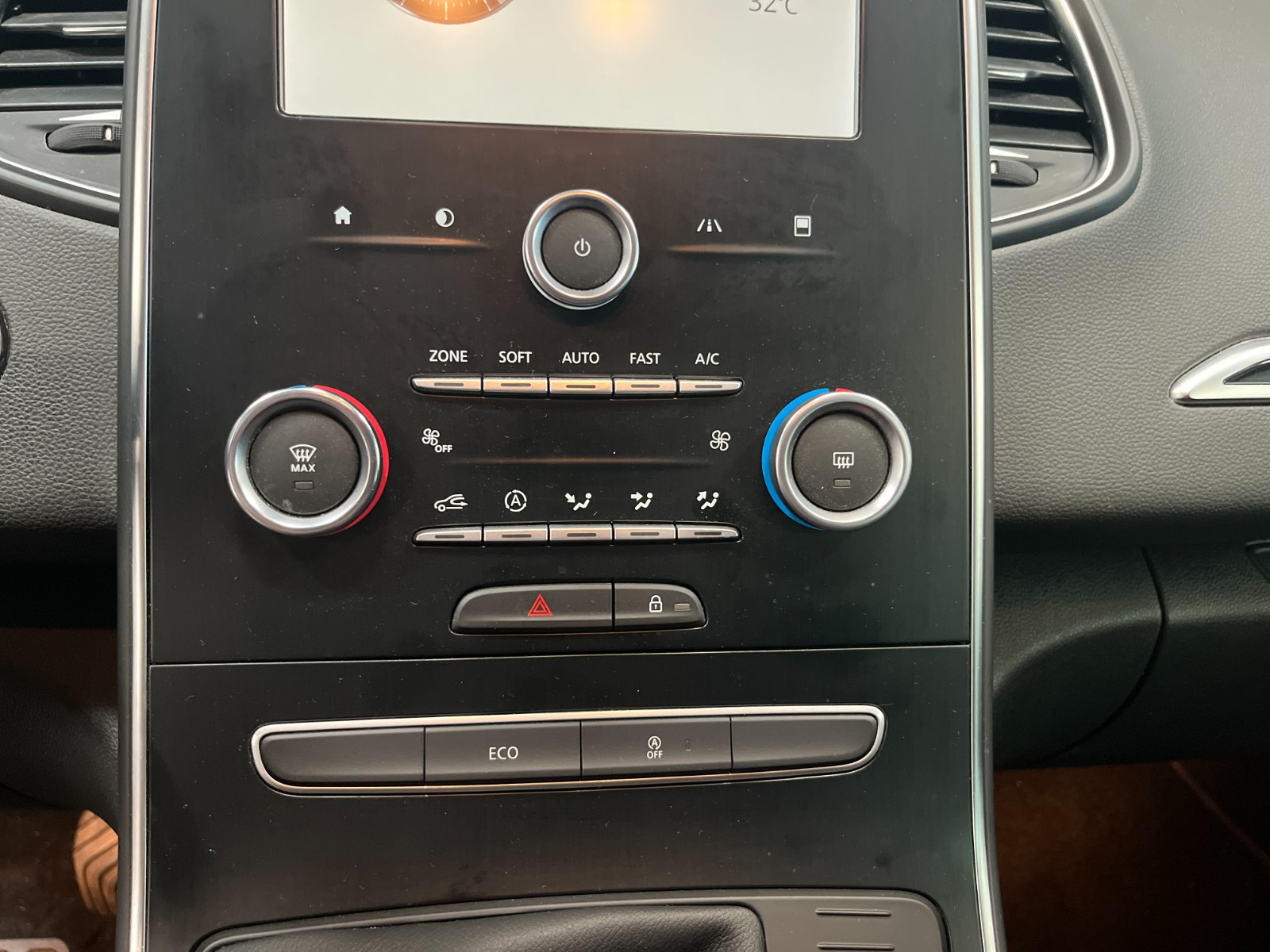 Photo véhicule RENAULT SCENIC IV