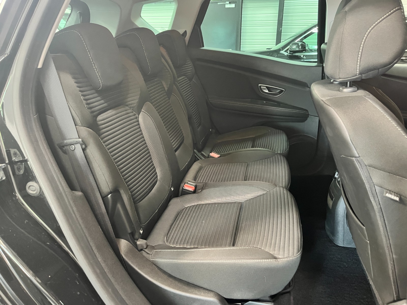 Photo véhicule RENAULT SCENIC IV