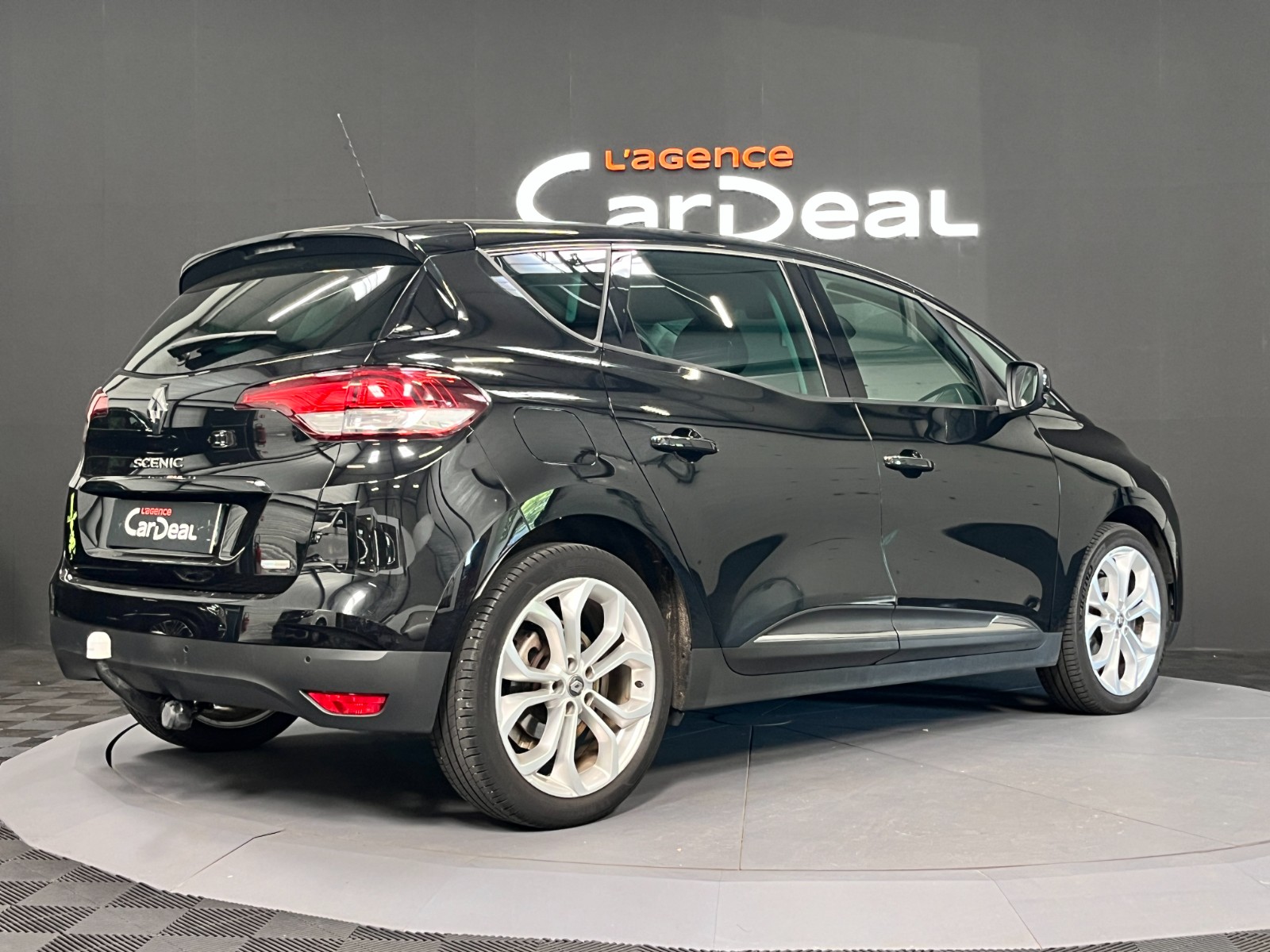 Photo véhicule RENAULT SCENIC IV