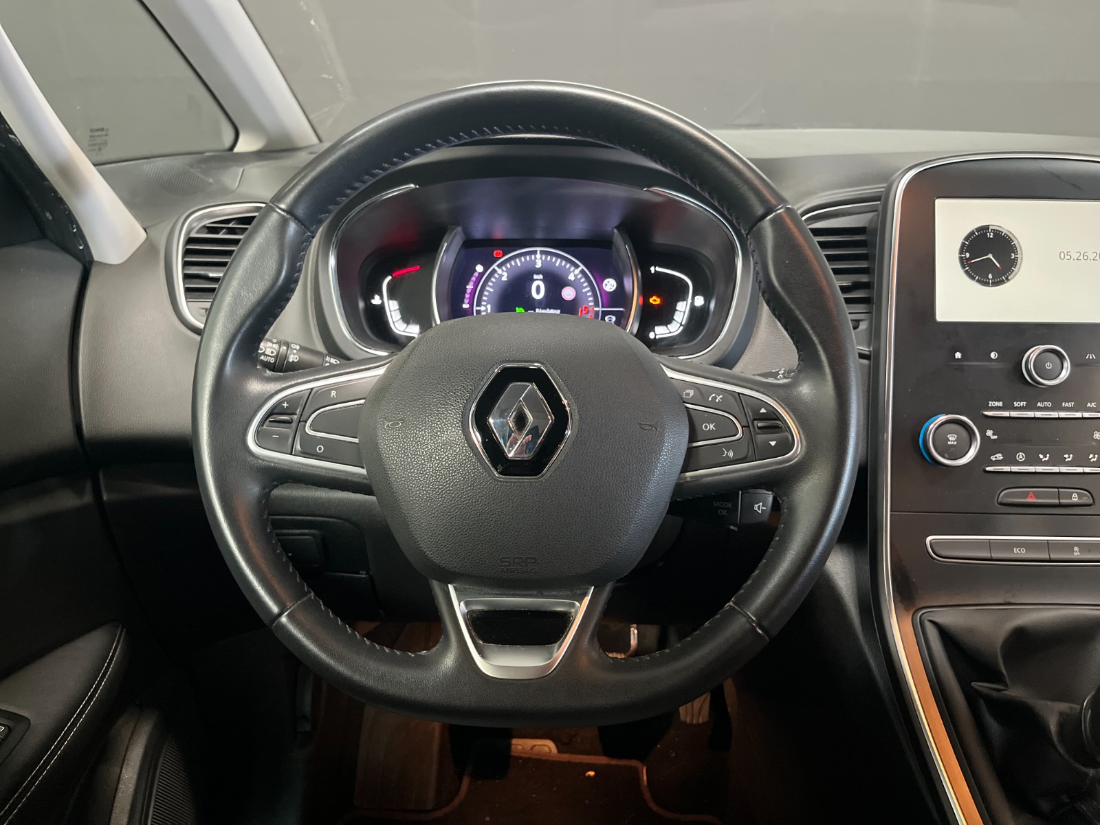 Photo véhicule RENAULT SCENIC IV