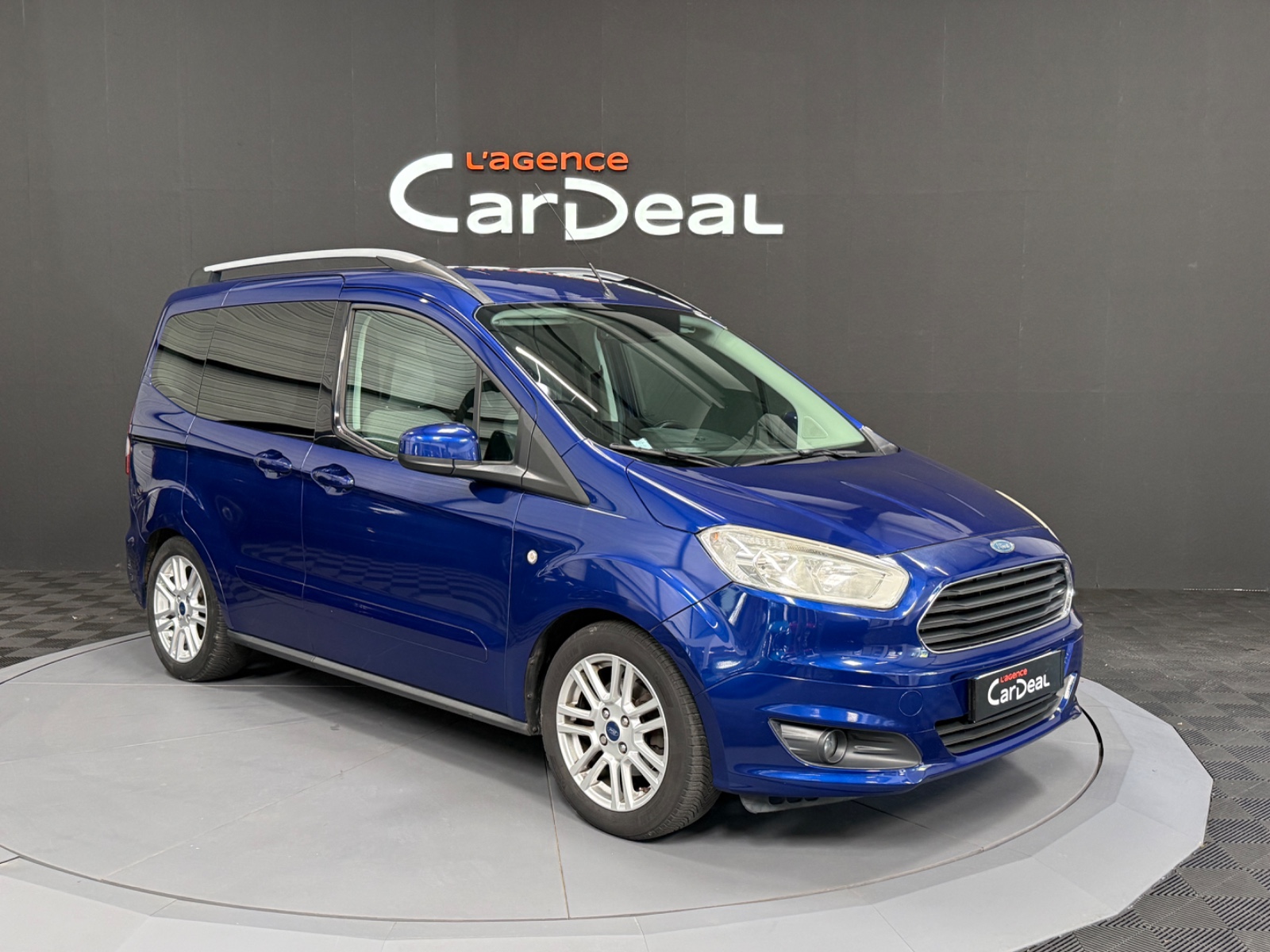 Photo véhicule FORD TOURNEO COURIER