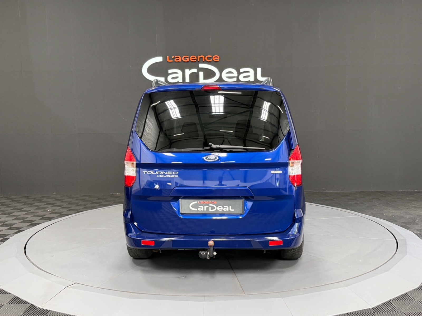 Photo véhicule FORD TOURNEO COURIER